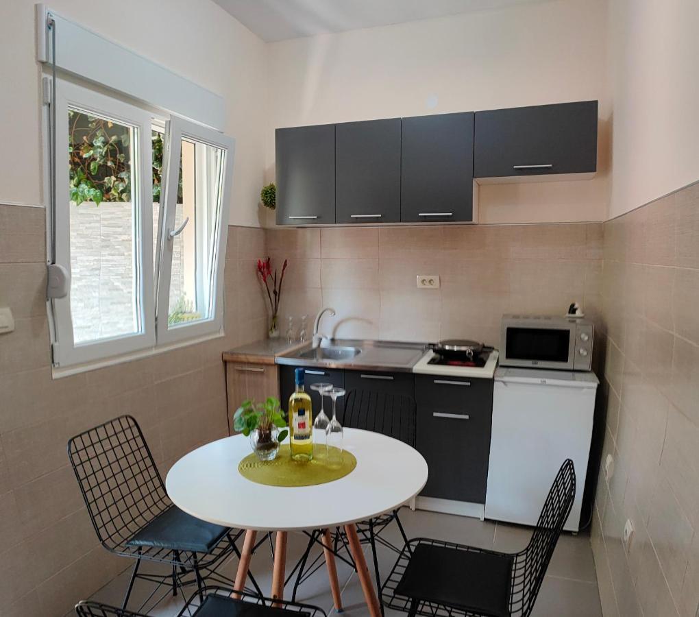 Studio Apartman Rea Cattaro Esterno foto
