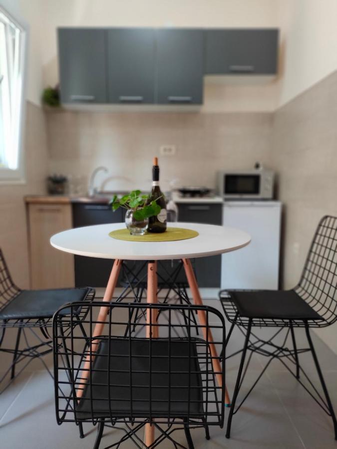 Studio Apartman Rea Cattaro Esterno foto