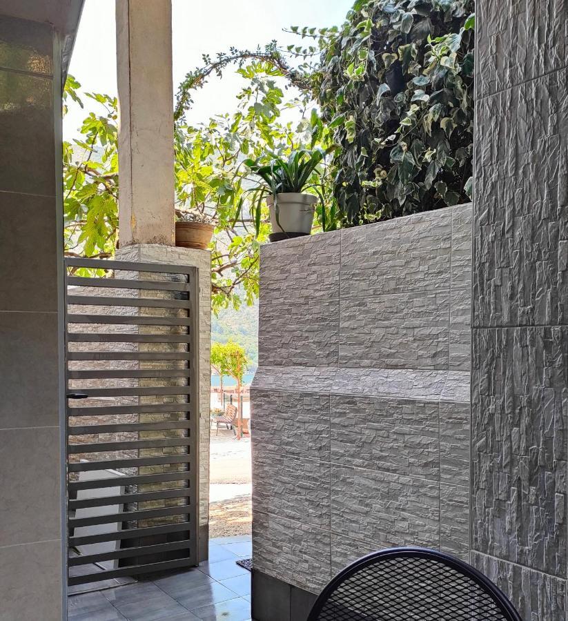 Studio Apartman Rea Cattaro Esterno foto